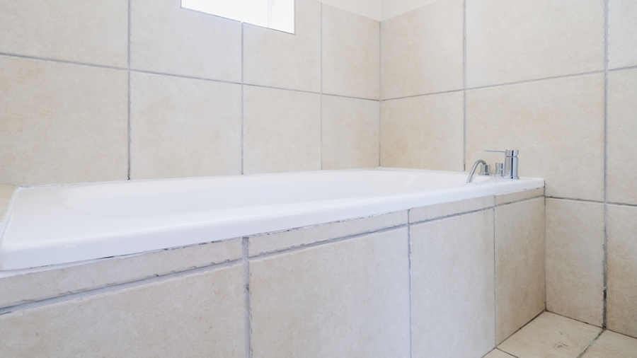 To Let 3 Bedroom Property for Rent in Kingswood Golf Estate Western Cape